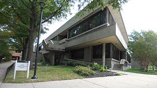 [photo, William E. Henry Administration Building, Bowie State University, Bowie, Maryland]