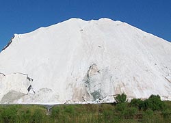 [photo, Salt pile, Rukert Terminals, 2021 South Clinton St., Baltimore, Maryland]