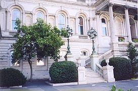 [photo, City Hall, 100 North Holliday St., Baltimore, Maryland]