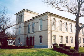 [photo, Dorchester County Courthouse, 206 High St., Cambridge, Maryland]