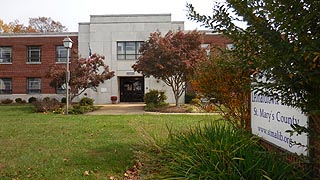 [photo, St. Mary's County Library System, 23250 Hollywood Road, Leonardtown, Maryland]