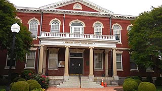 [photo, Somerset County Circuit Court, 30512 Prince William St., Princess Anne, Maryland]