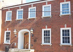 [photo, City Hall, 160 Duke of Gloucester St., Annapolis, Maryland]