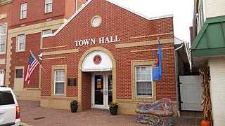 [photo, Town Hall, 22670 Washington St., Leonardtown, Maryland]